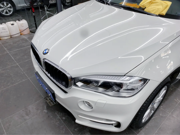 翻新“破爛不堪”的寶馬X5,車主硬是把X5當拖拉機開了7年 翻新“破爛不堪”的寶馬X5,車主硬是把X5當拖拉機開了7年