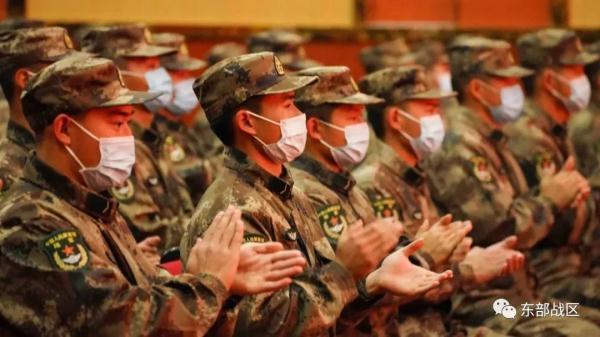 新兵下連，“鐵骨硬旅”的迎新儀式很溫暖