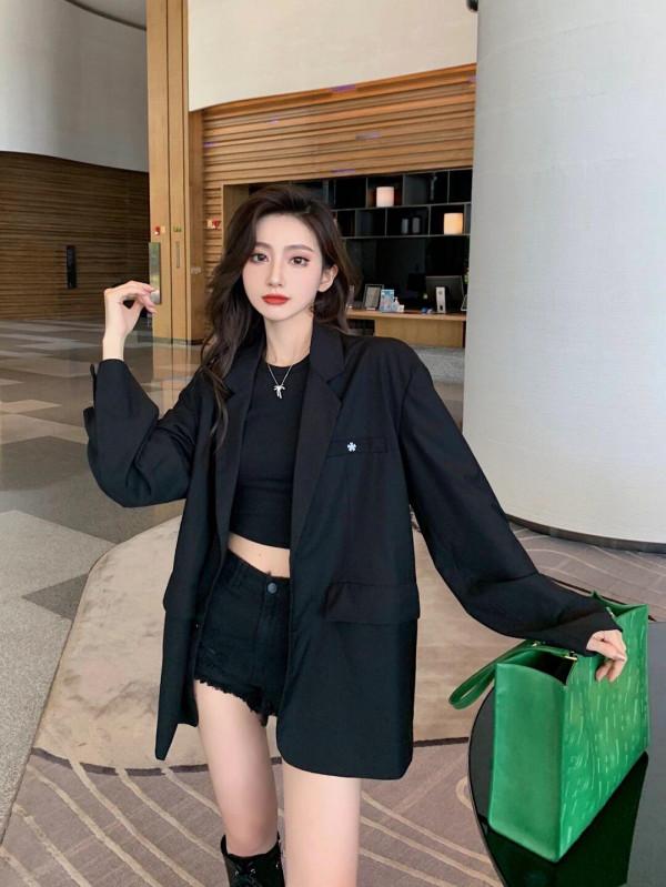 秋季，如何擺脫“爛大街”的感覺？幾個搭配思路輕鬆解決，超洋氣