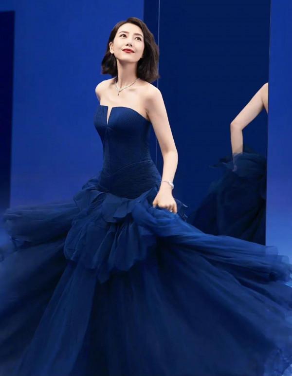 中國娛樂圈美女排行榜|超高畫質桌布大全,迪麗熱巴真的美絕了 中國娛樂圈美女排行榜|超高畫質桌布大全,迪麗熱巴真的美絕了