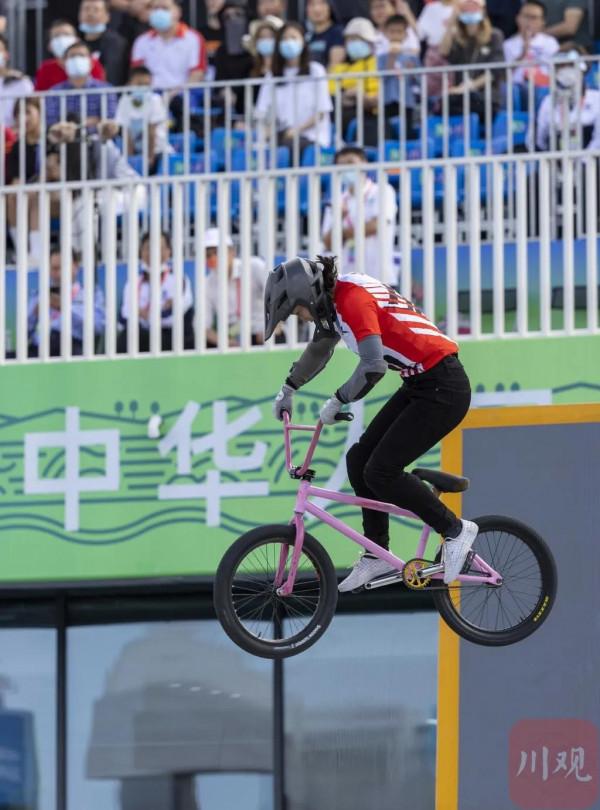 全運賽況｜小輪車女子自由式公園賽 四川選手夏皇耀摘金