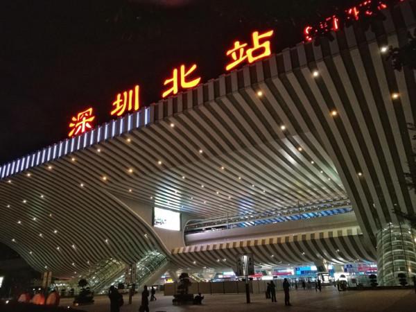 辭職回家養龍蝦,三年後狼狽退場,依然選擇南下去打工 辭職回家養龍蝦,三年後狼狽退場,依然選擇南下去打工