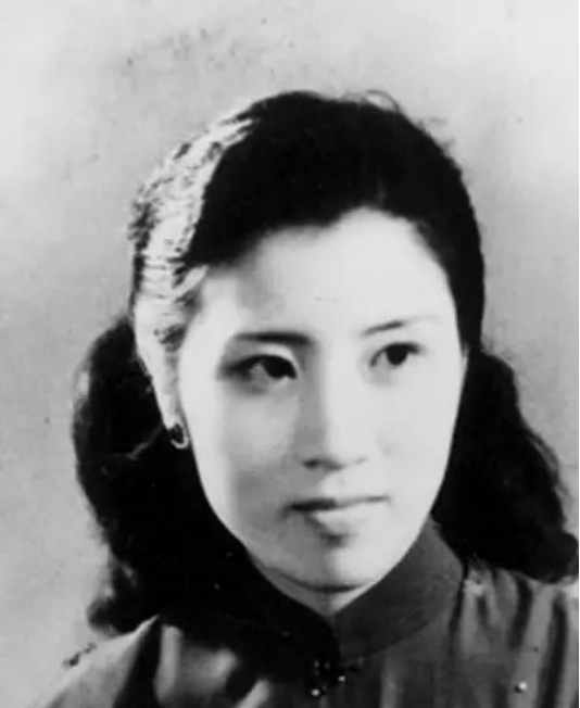 王玉齡：張靈甫第三任妻子，19歲守寡一生，寧餓死也不領撫卹金