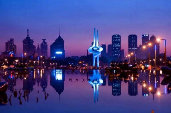 他是原山東省省長，中顧委委員，抗戰時期戰功赫赫，官至正部級