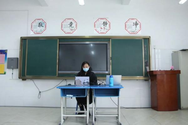 無&OpenCurlyDoubleQuote;生&rdquo;教學，有聲課堂，學生在家，教師在&OpenCurlyDoubleQuote;堂&rdquo;