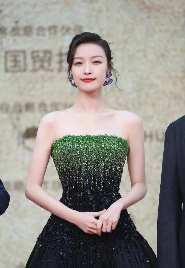 金雞獎女星紅毯造型，一個比一個驚豔