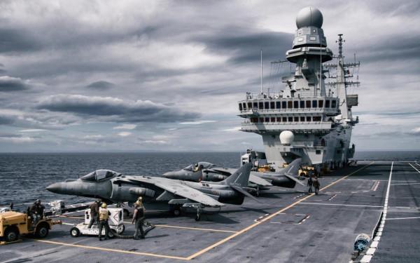 一架垂直起降無人機，飛上全球最小航母，艦載戰鬥機已經空缺多年