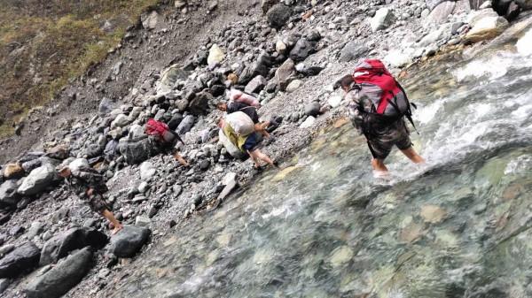 大熊貓國家公園彭州管護隊員:“守山”21年 徒步走遍保護區300餘平方公里 大熊貓國家公園彭州管護隊員:“守山”21年 徒步走遍保護區300餘平方公里