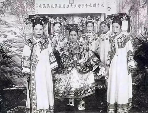 歷史上的今天——10月10日