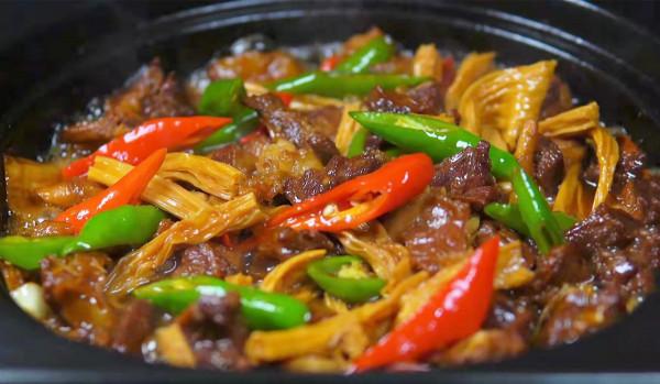 冬天天氣寒冷，這幾道燉菜很不錯，開胃下飯營養足，關鍵身體暖和