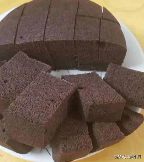 建議大家養生，少吃保健品，多吃&OpenCurlyDoubleQuote;5菜2米&rdquo;，身體輕盈面色好