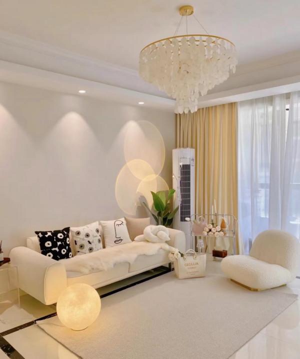 極簡裝修為什麼越來越流行？看過她家就知道了，舒適比檔次更重要