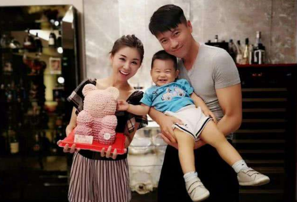 娛樂圈5對低調幸福的夫妻,每一對都是典範,結婚最長的已經15年 娛樂圈5對低調幸福的夫妻,每一對都是典範,結婚最長的已經15年