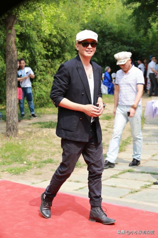 胡澤紅近況，她身材略有些發福，但依舊可以看出當年惜春的影子