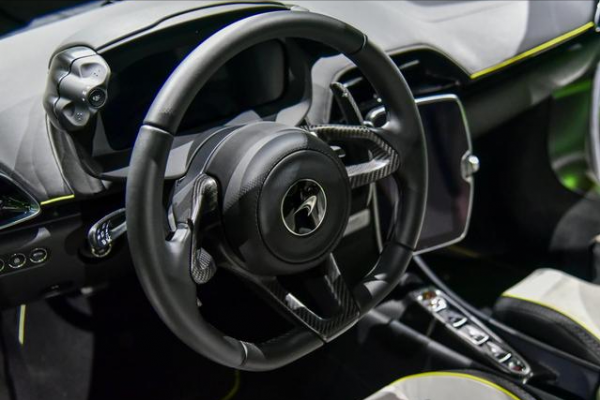 邁凱倫新車！238萬元起售，搭載V6引擎的插電式混動超跑Artura