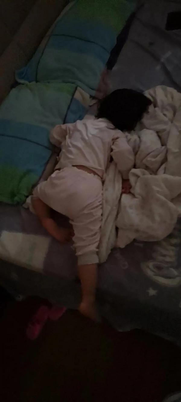 從小到大的睡姿，有沒有同款寶寶？