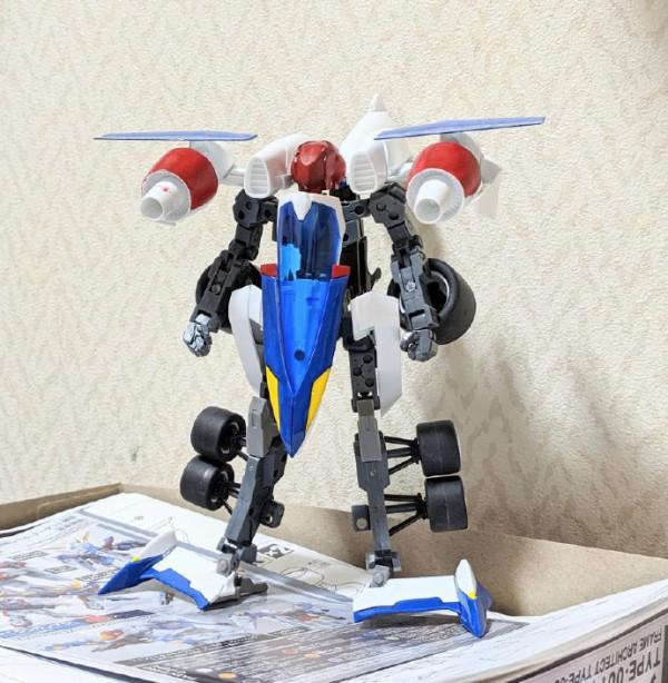 可變形改造高智慧方程式賽車模型