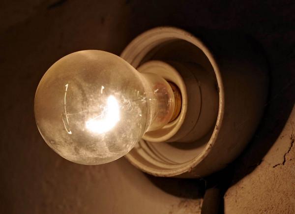 瓦特沒有發明蒸汽機，愛迪生沒有發明電燈，那它們是誰發明的？