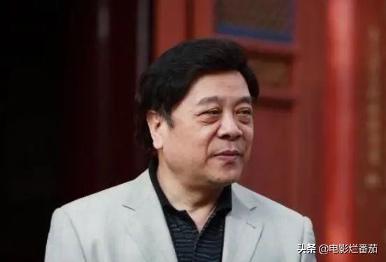 這些年離世的央視主播，兩名出意外，5位患癌逝世，最年輕僅33歲