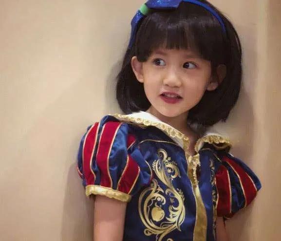 一點都不浪費爹媽基因：這些星二代個個長得古靈精怪，活潑又好看