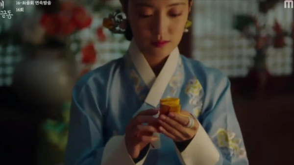 《衣袖紅鑲邊》：霸道帝王愛上宮女——傳奇背後是隱忍犧牲與成全