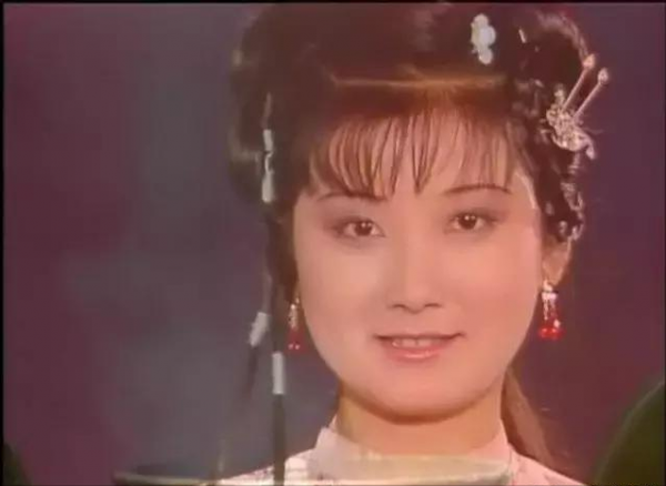 劉姥姥講雪下抽柴的故事,賈府為何會起火,那場火又意味著什麼? 劉姥姥講雪下抽柴的故事,賈府為何會起火,那場火又意味著什麼?