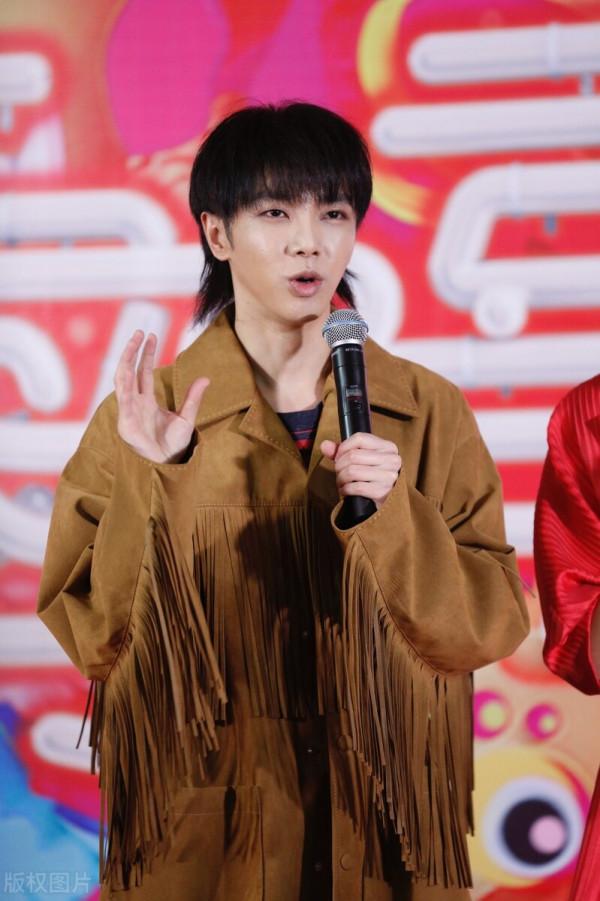 關曉彤流鼻血,華晨宇的一系列操作備受好評,粉絲紛紛點贊 關曉彤流鼻血,華晨宇的一系列操作備受好評,粉絲紛紛點贊