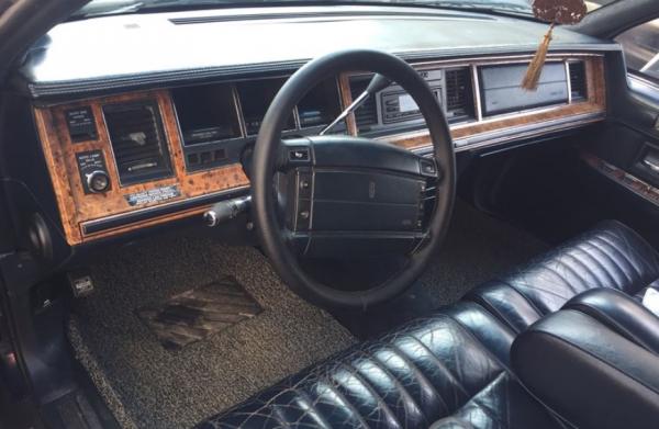 情懷老車之林肯Town Car(城市) 情懷老車之林肯Town Car(城市)