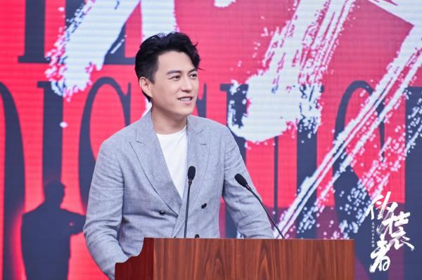 “明樓”扮演者靳東擔任製作人，音樂劇《偽裝者》將登北京舞臺