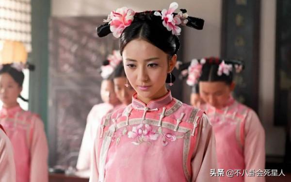 同一部劇中穿相同衣服的對比：楊冪美過佟麗婭，趙麗穎更勝一籌