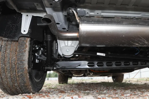 採用插電式混合動力，百公里油耗1&period;3L，全面解讀嘉際PHEV