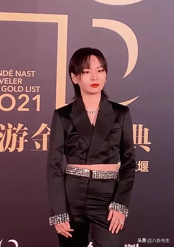 悅遊盛典:周筆暢腰腿顯粗,檀健次被拍成一米四,段奕宏氣場強 悅遊盛典:周筆暢腰腿顯粗,檀健次被拍成一米四,段奕宏氣場強