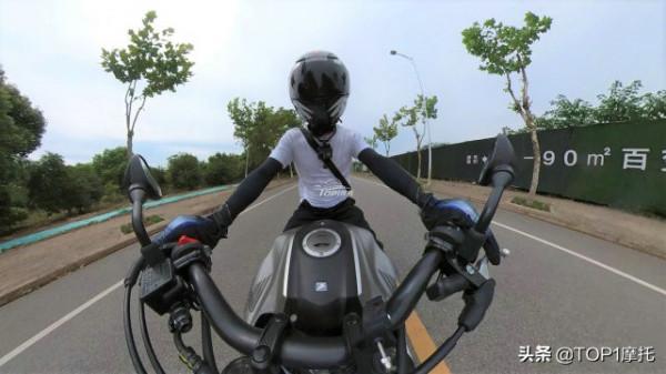 被價格掩蓋了實力!本田CB300R騎行體驗 完美的入門級街車 被價格掩蓋了實力!本田CB300R騎行體驗 完美的入門級街車