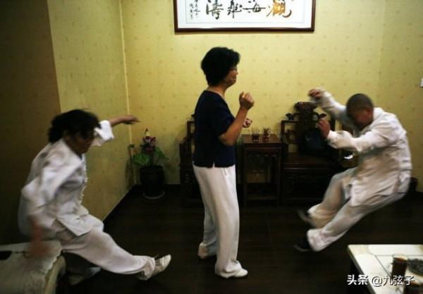 “電母”閆芳:耍無賴拜師,太極神功“一碰就飛”,稱對不起師父 “電母”閆芳:耍無賴拜師,太極神功“一碰就飛”,稱對不起師父