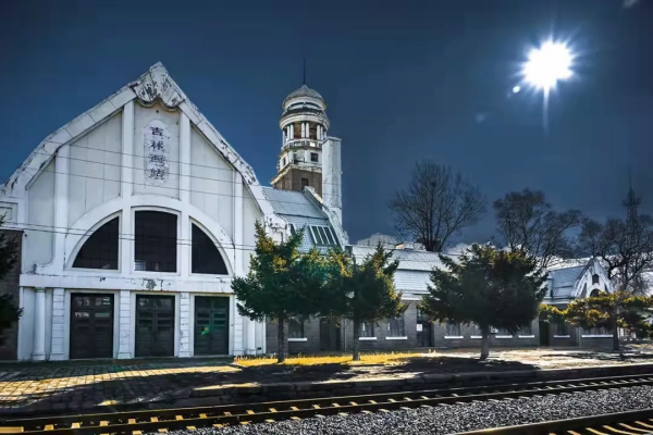 出站就是大海,下車就是滑雪場,中國十大最美火車站巡禮 出站就是大海,下車就是滑雪場,中國十大最美火車站巡禮