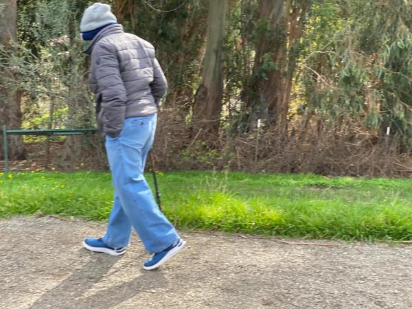 看到這位老人，我們還有什麼理由不走出戶外鍛鍊身體呢