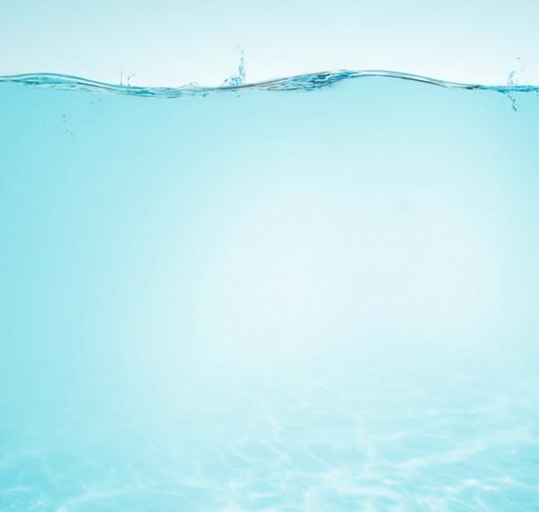 強行壓縮水會發生什麼？壓縮到極限會變成黑洞，把地球吞掉