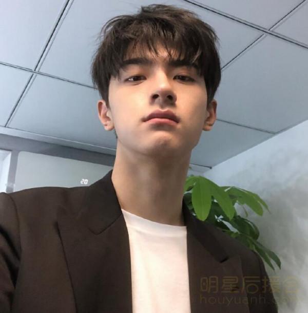 大寫的疑問!都說帥氣,卻怎麼也get不到長相的10位男星… 大寫的疑問!都說帥氣,卻怎麼也get不到長相的10位男星…