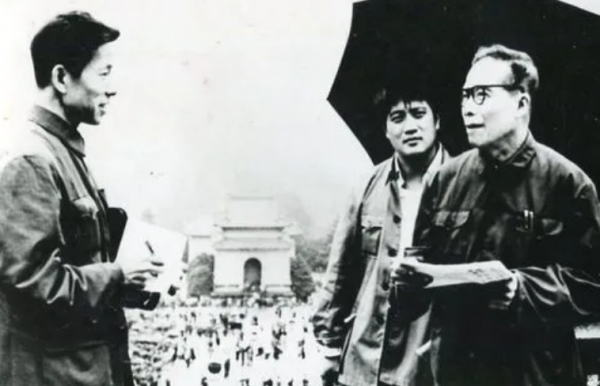 喬冠華有多強？聯合國大會仰天大笑，毛主席：一文能頂兩個坦克師