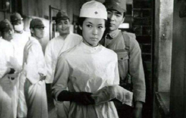 1945年，中國連長娶日本女戰俘，隱居四川，幾十年後繼承上億財產
