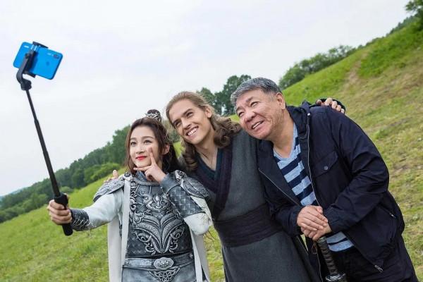 上映7天1740萬票房，評分僅3.5：爛片六大定律，關曉彤新片佔一半