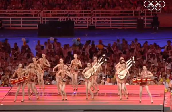 2004年雅典奧運會閉幕式結束後,張藝謀被罵得很慘 2004年雅典奧運會閉幕式結束後,張藝謀被罵得很慘