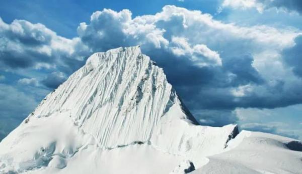 神奇的大自然之絕美山峰！世界最美十大山峰