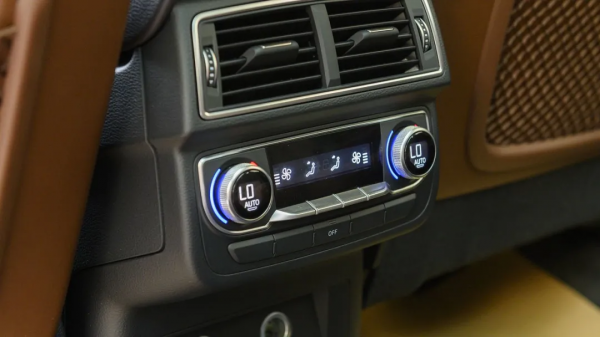 2.0T奧迪Q7優點多多，優秀前任造就出眾成色，二手更有價效比