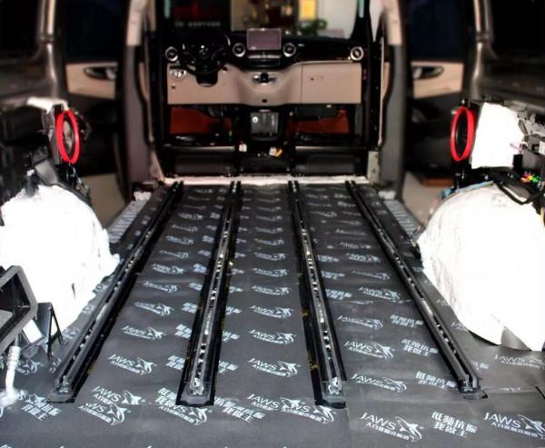 賓士唯雅諾汽車隔音改裝大白鯊 噪音遠去 賓士唯雅諾汽車隔音改裝大白鯊 噪音遠去