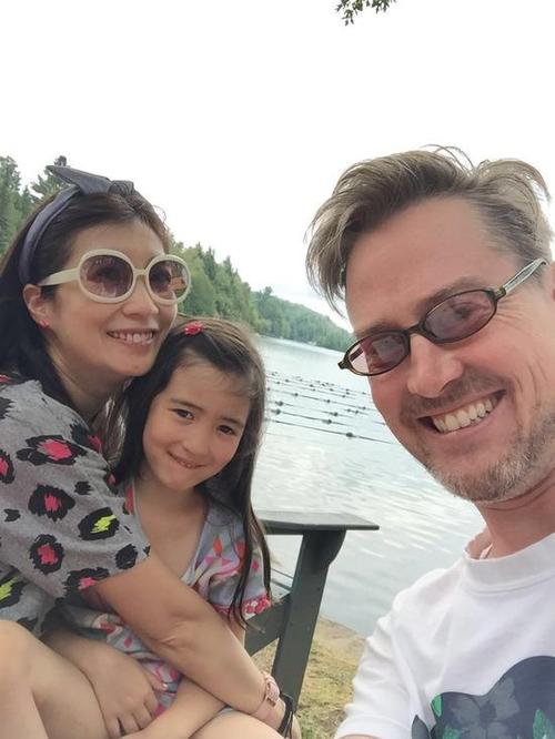 5對娛樂圈的跨國夫妻，有人結婚30年恩愛如初，有人36歲高齡生女