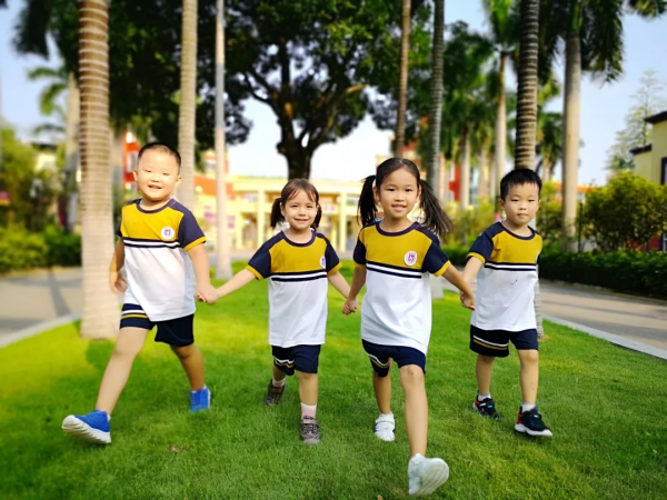 娃哭鬧著不想上學?扒一扒選幼兒園的那些事兒 娃哭鬧著不想上學?扒一扒選幼兒園的那些事兒