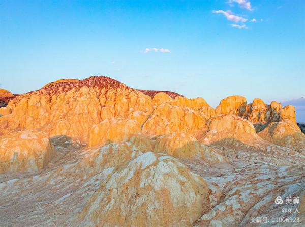 新疆有個五彩灘