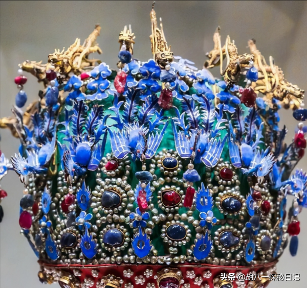1957年,明朝皇帝定陵挖掘出400年前皇帝的純金帽子,工藝是迷 1957年,明朝皇帝定陵挖掘出400年前皇帝的純金帽子,工藝是迷