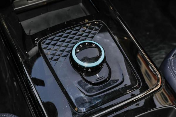 續航401KM，軸距超2米8，自主純電MPV，帶你看長安歐尚科尚EV